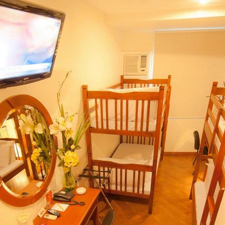 Townhouse Oak Avitel Hotel Near Osmena Highway, Pnr Pasay Station, Metro Manila Makati City Extérieur photo