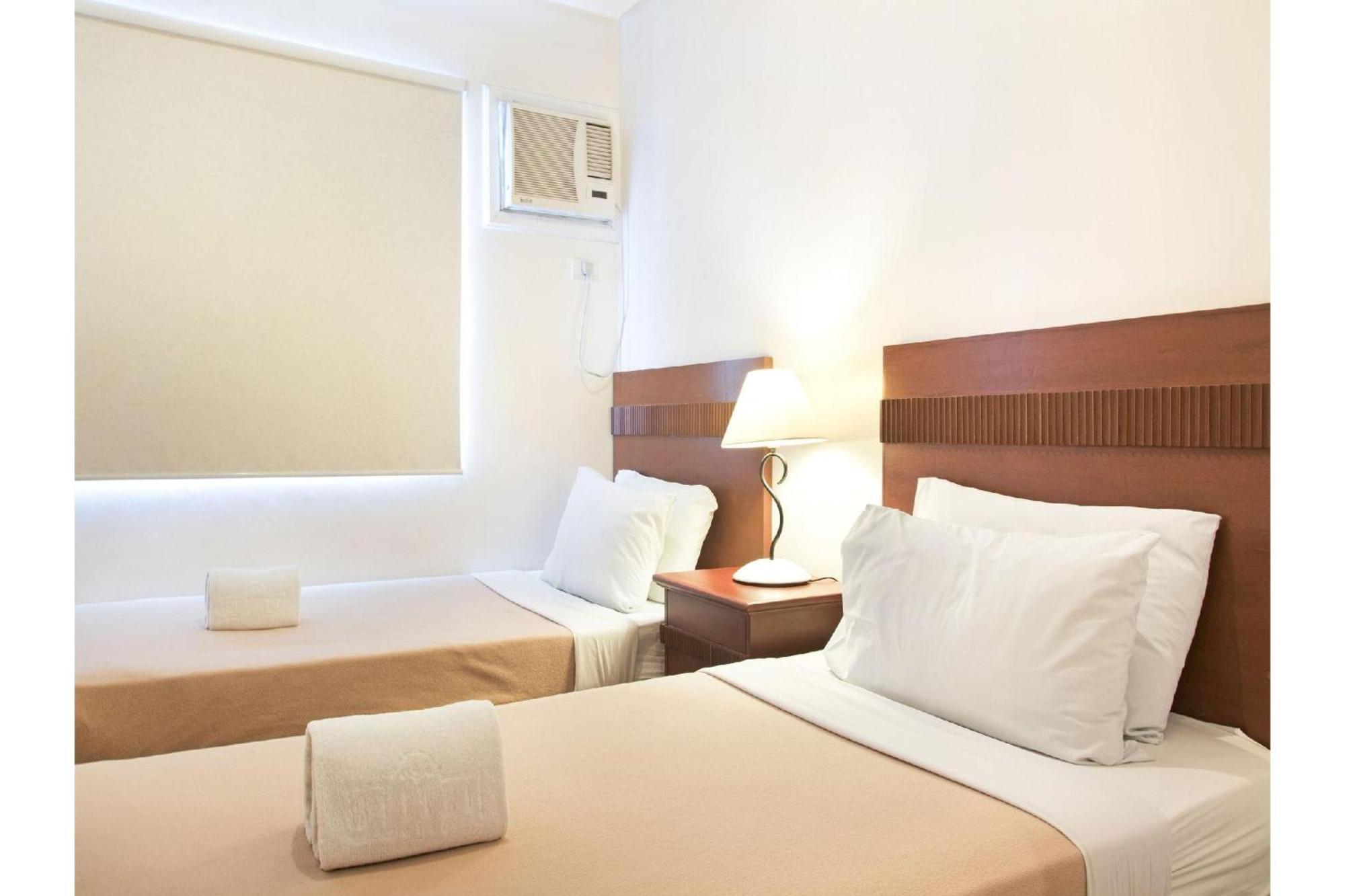 Townhouse Oak Metro Manila Near Osmena Highway Pnr Pasay Formerly Avitel Hotel Makati City Extérieur photo