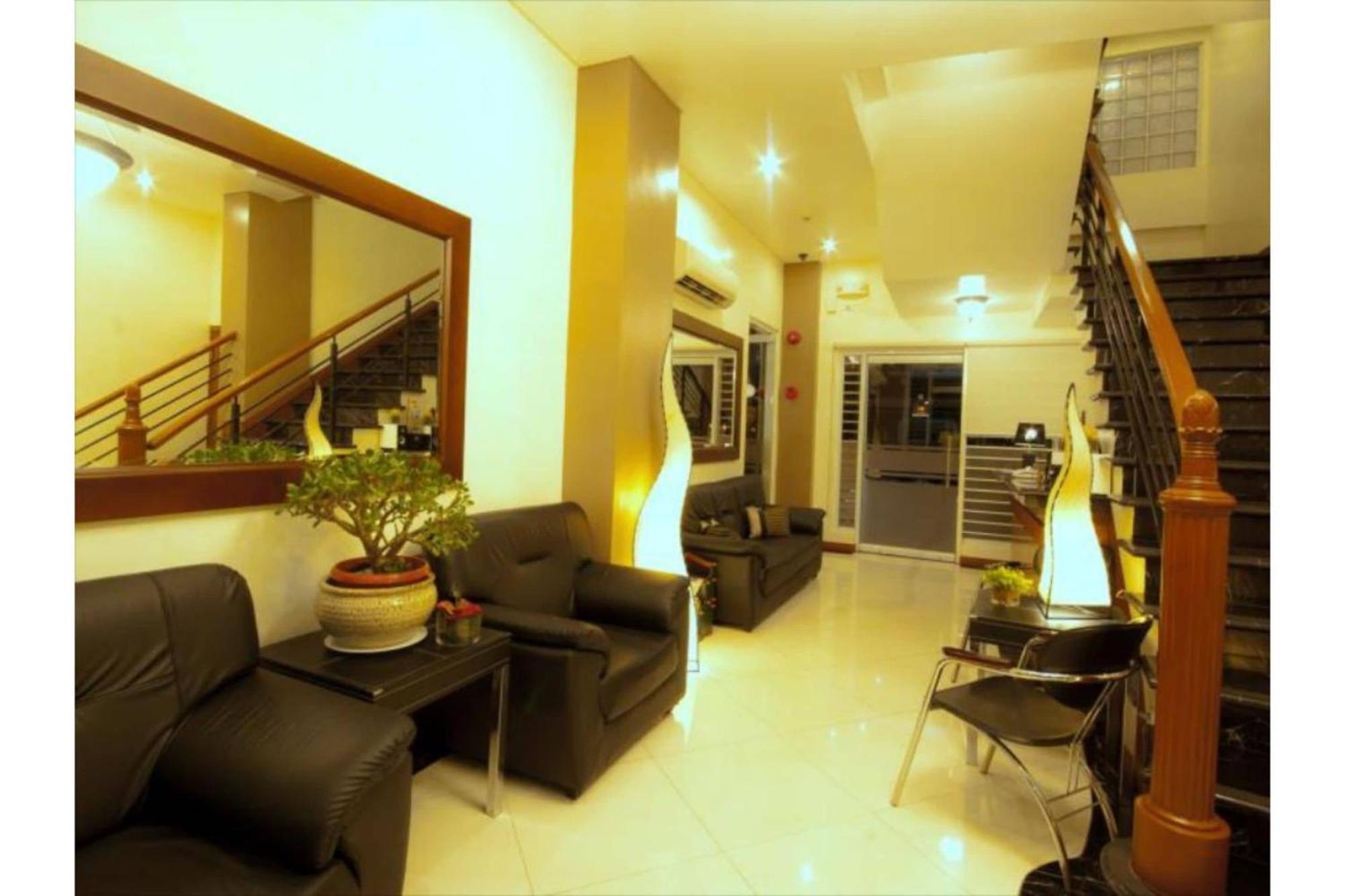 Townhouse Oak Avitel Hotel Near Osmena Highway, Pnr Pasay Station, Metro Manila Makati City Extérieur photo