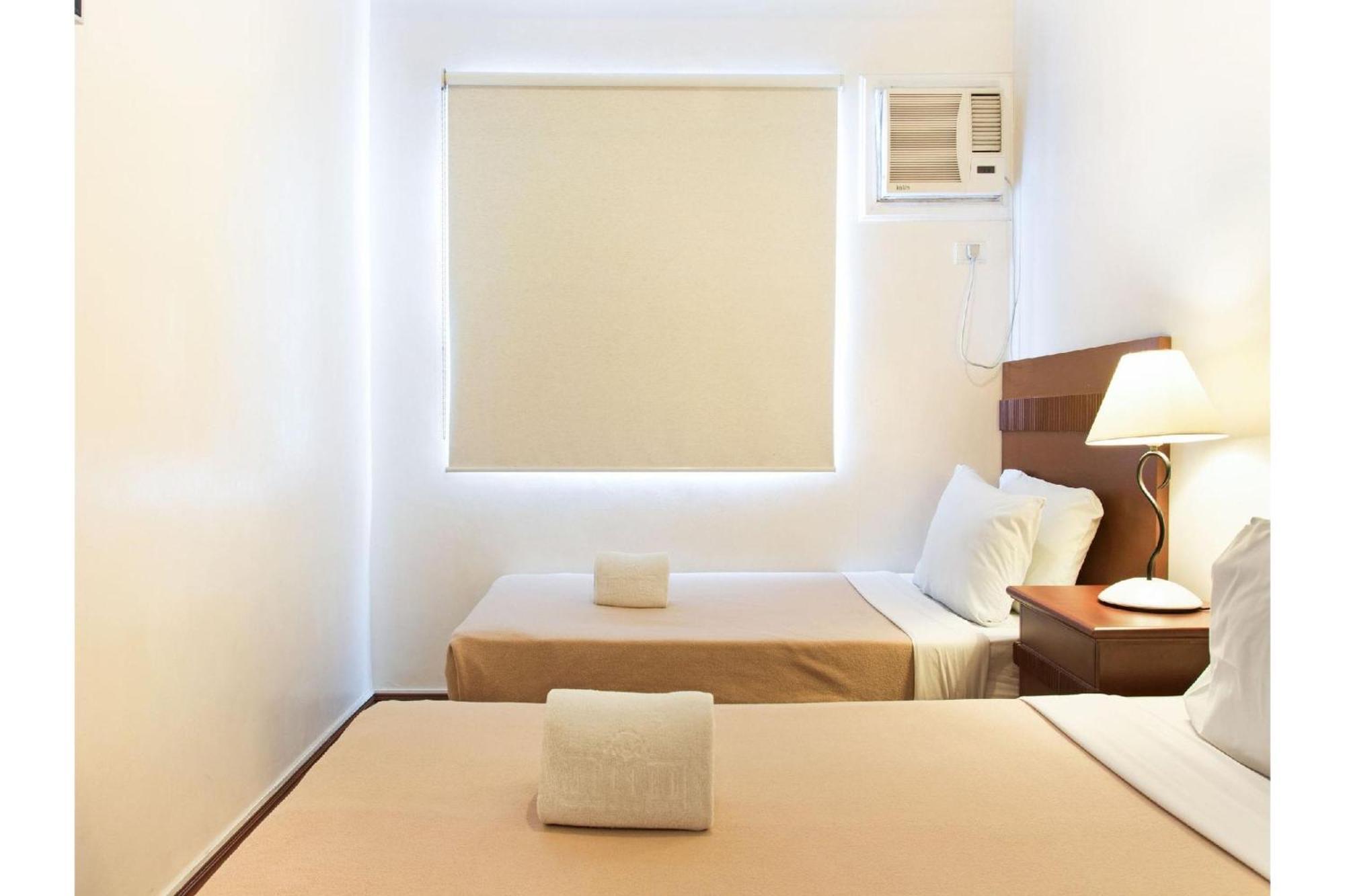 Townhouse Oak Avitel Hotel Near Osmena Highway, Pnr Pasay Station, Metro Manila Makati City Extérieur photo