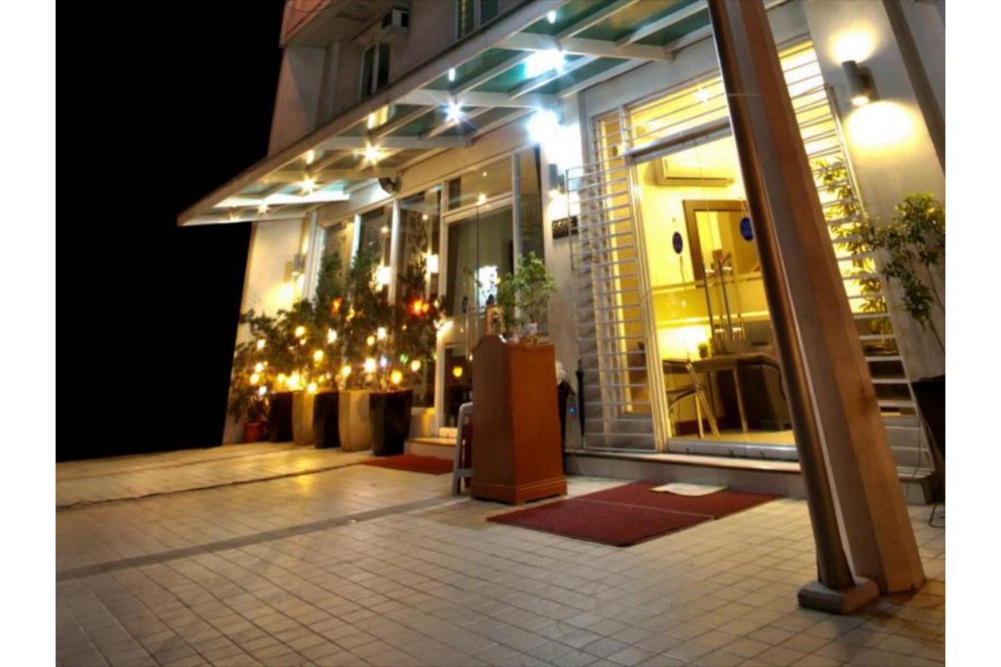 Townhouse Oak Avitel Hotel Near Osmena Highway, Pnr Pasay Station, Metro Manila Makati City Extérieur photo