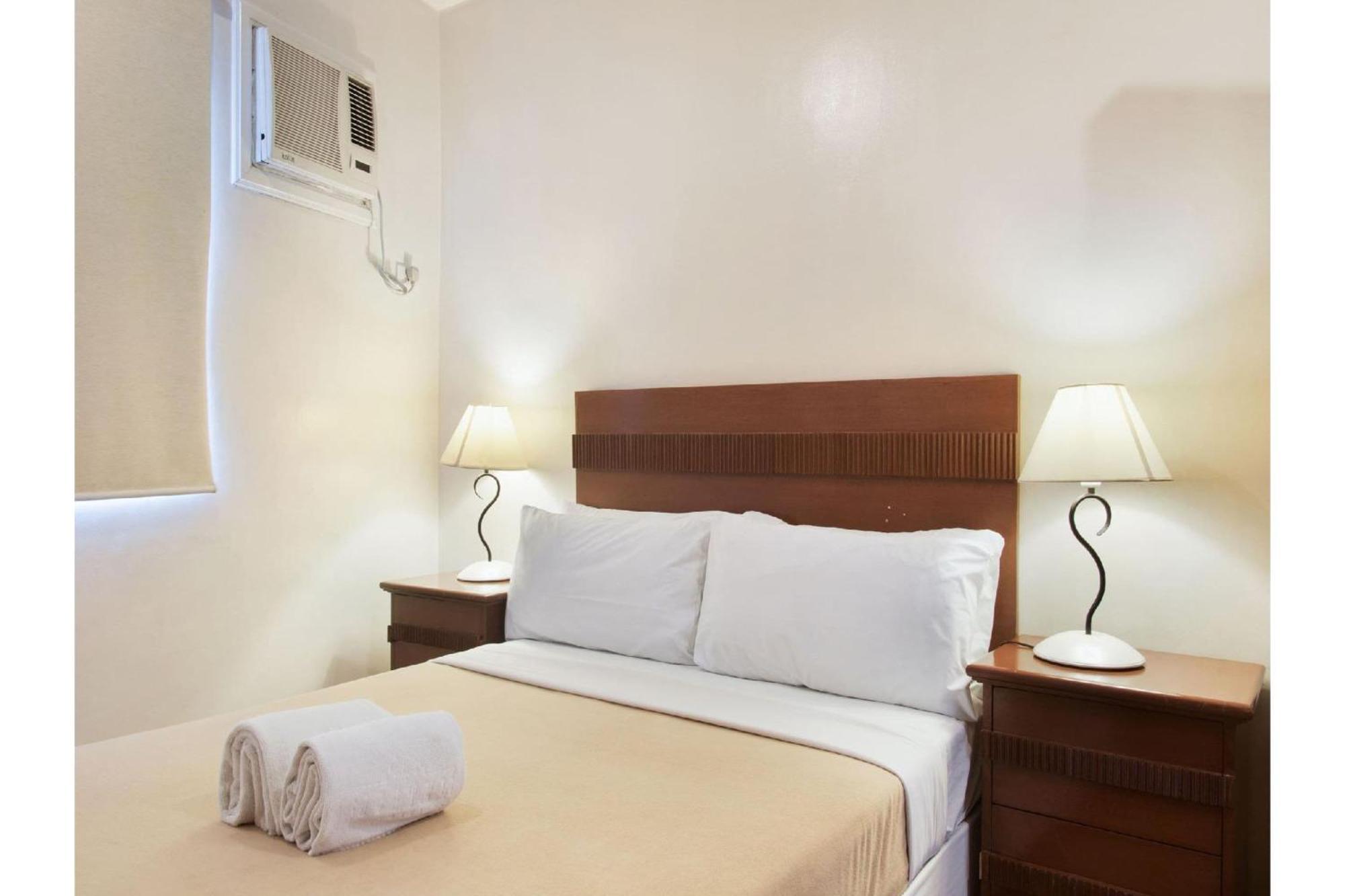 Townhouse Oak Avitel Hotel Near Osmena Highway, Pnr Pasay Station, Metro Manila Makati City Extérieur photo
